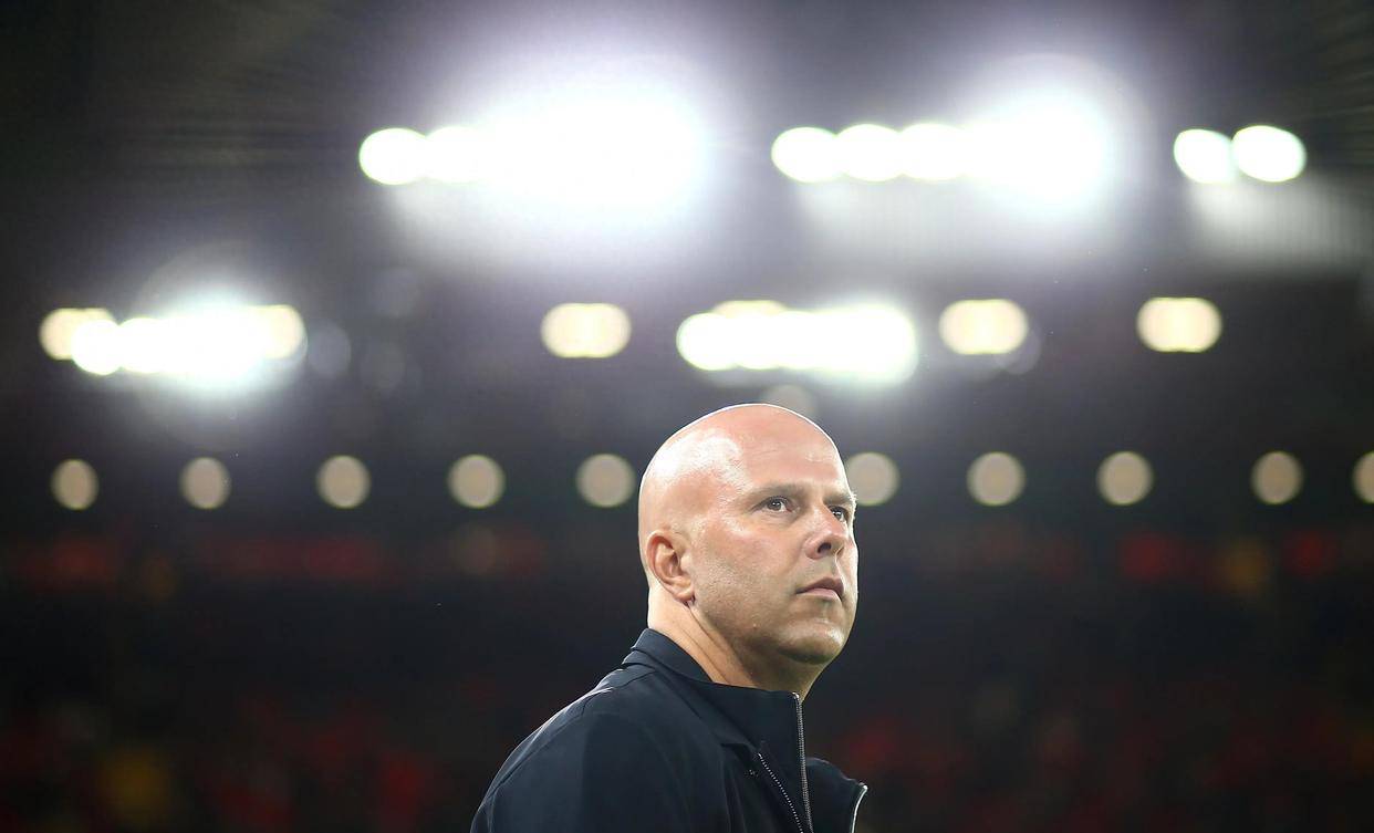 包含清晨英超传出新动向，曼联战术微调，管理层表态——目标明确，资深球员宣示担当的词条